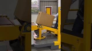 Load a container easily and quickly #loadingtrucks #conveyor #loading