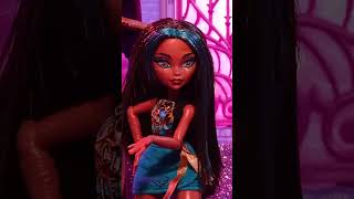 Monster High™ Latino | ¡Mapa mágico, amuletos, brillo! ¡Unidos contra el mundo! ✨ #shorts