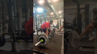 My last deadlifting clip of the first week of fall break 😎🔥👏