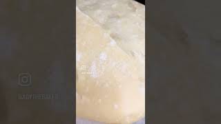 Assando um espetacular pão de fermento: o vídeo curto"