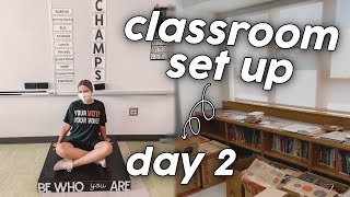 CLASSROOM SET UP VLOG DAY 2 | First Year Teacher