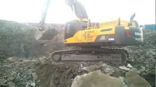 Volvo EC380D at work