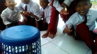 inilah sekolah kami tercinta. sdit bina insan madani