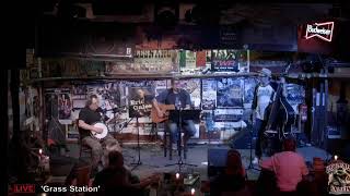 'Grass Station' live aus dem Rattlesnake Saloon