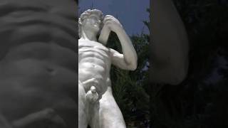 La ESCULTURA de David de Miguel Angel. Replica en el Parque Europa