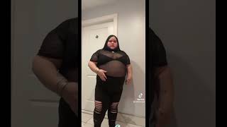 why she built like that? 😮‍💨😵‍💫 #bodypositivity #fat #cringe #fatacceptance #cringetiktoks