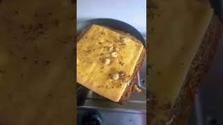 Batana bhul gayi thi kya Banaye 🤣 #shortsvideo #youtubeshorts #holi #holi2024 cheese garlic bread