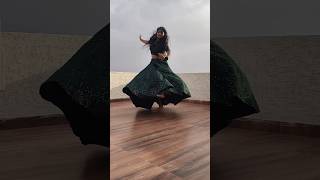 Aaja Nachle nachle | Dance cover #trendingsong #dancecover #bollywood #oldbollywoodsongs #short