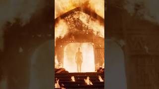 Daenerys Targaryen Walks through Fire #daenerystargaryen #khaleesi #emiliaclarke #gameofthrones