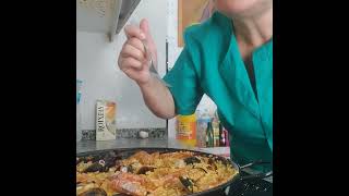 Cocina fácil con Mari paella de marisco.