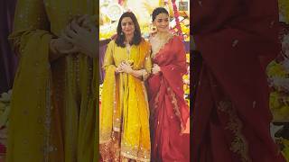 Alia Bhatt Visits Kajol's Durga Puja At North Bombay Sarbojanin Durga Puja 2024