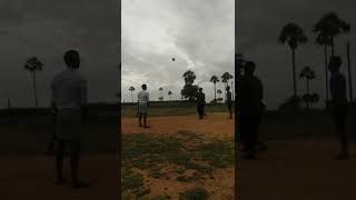 இந்தா பாருங்க - Playing volleyball