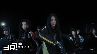 tripleS (트리플에스) Visionary Vision ‘Hit the Floor’ MV