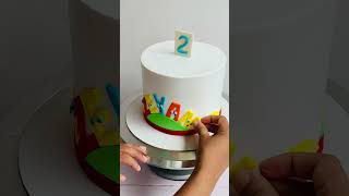 #cakedecoration #simplecakedesign #cakedesign #trending