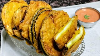 रिमझिम बारिश में चटपटे और तीखे बैगन पकोड़े | Baigan Pakoda recipe | brinjal Pakoda  #recipiezheaven