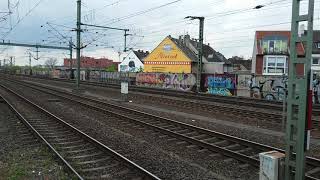 Br 143 und ET442 in Köln-Ehrenfeld