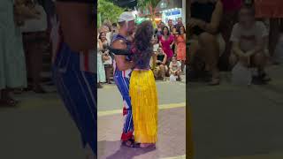 Karolina boneca dançando no centro de Porto #portodafolha #dança #portodegalinhas #dance #portal