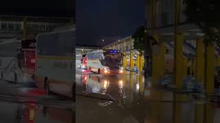 bis harapan jaya menerobos banjir #bus