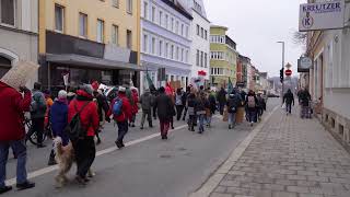 [2160p30] Marsch über die Marienstraße (FFF-Demonstration in Hof (Saale) am 03.03.2023)