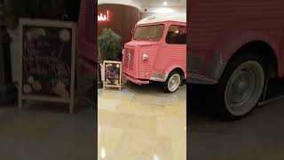 Wow! Pink van in a mall 🛻🛻