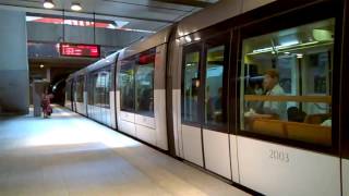 Arrivée et départ du Citadis 403 des CTS sur la ligne D à Strasbourg.