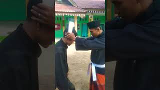 Proses penyerahan sabuk untuk murid pertama perguruan silat LINTO #shorts #pencaksilat #silat