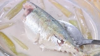 Thai Food - Coconut Soup with Lotus Stems and Garcinia (Tom Ka Ti Sai Bua)