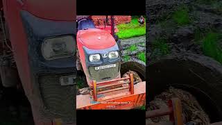 kubota mu 4501 4wd trackter in mud