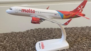 Herpa 1/200 scale Air Malta A320NEO unboxing video. Emirates Collector #airmalta #a320neo