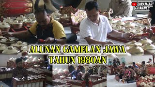 Alunan Alat Musik Tradisional Gamelan Jawa Tahun 1980an