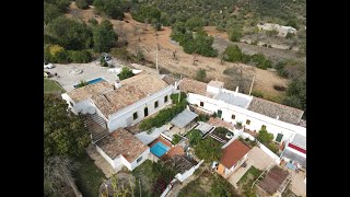 Quinta with 4 Bed house, a 2 Bed house + Annexes + Pools for sale in the Algarve