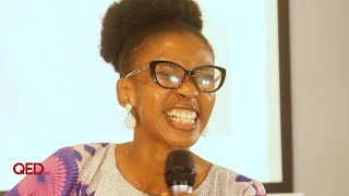 Anita Nwokoji delivers spoken word at press conference for former bread seller Olajumoke Orisaguna