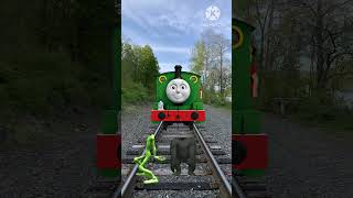 Gorilla___dame_to_coista_alien_dance_vs_train_driver_tom_magic_#viral_(360p)