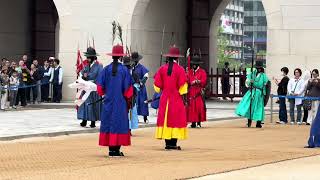 Changing of the guards at Gyeongbokgung Palace, Seoul