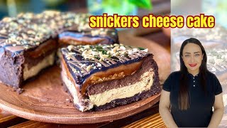 snickers baking cheesecake : taste of caramel cheesecake, chocolate cheesecake and peanut butter