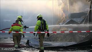 (Drone beelden) {GRIP 1} Persoon gewond geraakt bij brand in een loods aan de Mikkeldonkweg in Oss