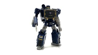 Transformers Legacy Voyager Class Soundwave Review