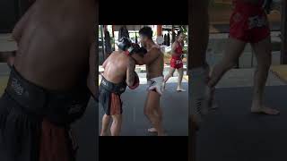 Muay Thai Technique 💯 BRUTAL Pad Work!