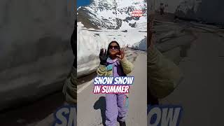 snowfall in summer | snowfall in ladakh | snowfall in Manali #viralvideo #manali #youtubeshorts