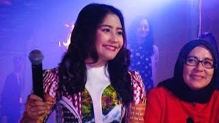 Prilly Mendapatkan Penghargaan Secara Bertubi Tubi - Hot Shot