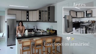 Novidades na Reforma, adesivei os armários da cozinha, chegaram áereos novos! 🏠✨ Envelopei os móveis