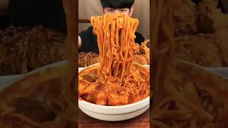 Spicy Spicy 🌶 🔥 Noodles with Spicy Momos and Fried Chicken 🍗 #shorts :)#foryou #trending #viralvideo