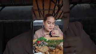 MAKAN ALA K'OLA 🤣 #vidiokocak #kuliner #shorts #shortvideo #fyp #viralvideo #makbohayulc