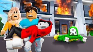 FAMILY Left POOR Baby Mikey in BURNING HOUSE | ROBLOX Brookhaven RP- FUNNY MOMENTS