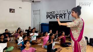 Students Master Asamyuta Hasta Mudras in Bharatanatyam