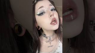 обожаю голубой от лайм край а #y2k #makeuptutorial #drain #makeup #grwm #gothic #anime #makeup