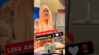 Muslim Girl🧕 Making Bread🥪 Reciting Surah Al Asr | #mashallah #muslimgirl #makingfood #duet #shorts