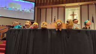 Daniel in the lion's den - RBBC Kids Puppet - special song