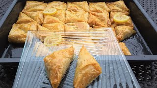 Baklawa in triangles / excellent for all occasions