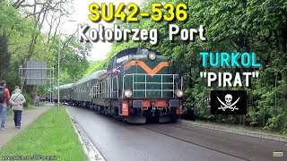 Pociągiem po ulicach miasta: SU42-536 "PIRAT" do Portu Kołobrzeg // Street running train SU42-536